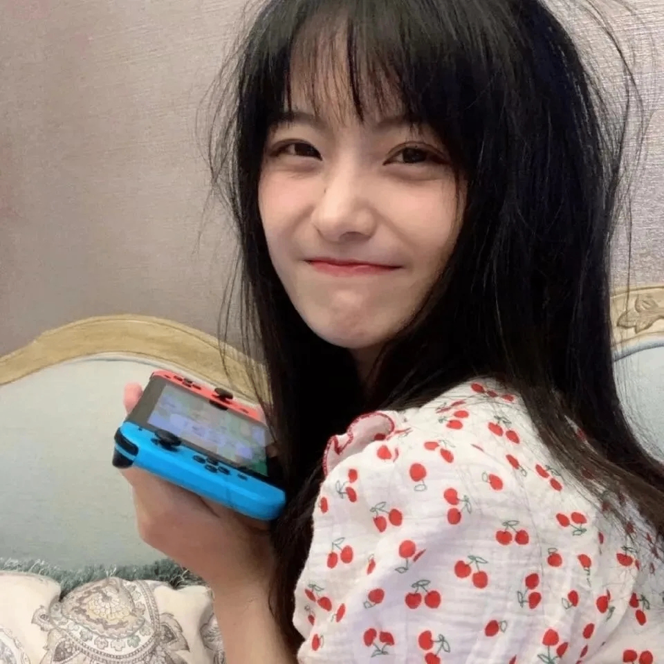 Ava (emma1s.lens) Lens social identity (.lens handle) PFP