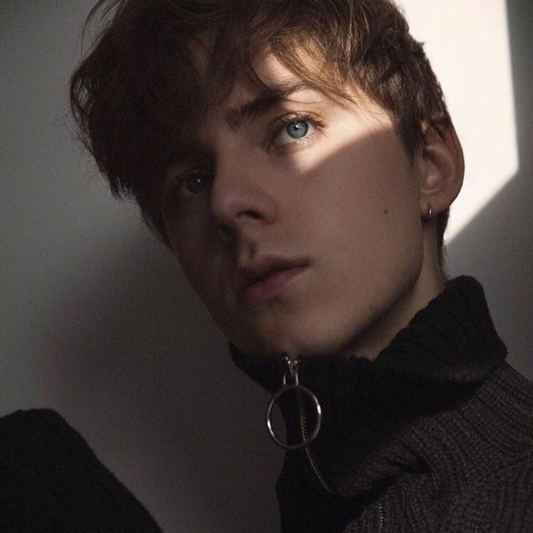 SorcerySeeker (o0o0o0o0o89o0g60q5f120.lens) Lens social identity (.lens handle) PFP