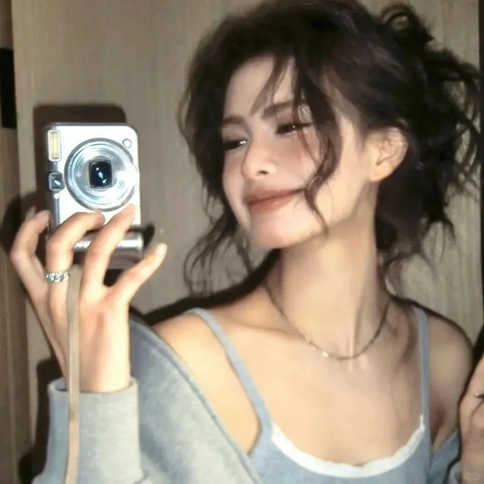 Betsy (bshs8.lens) Lens social identity (.lens handle) PFP