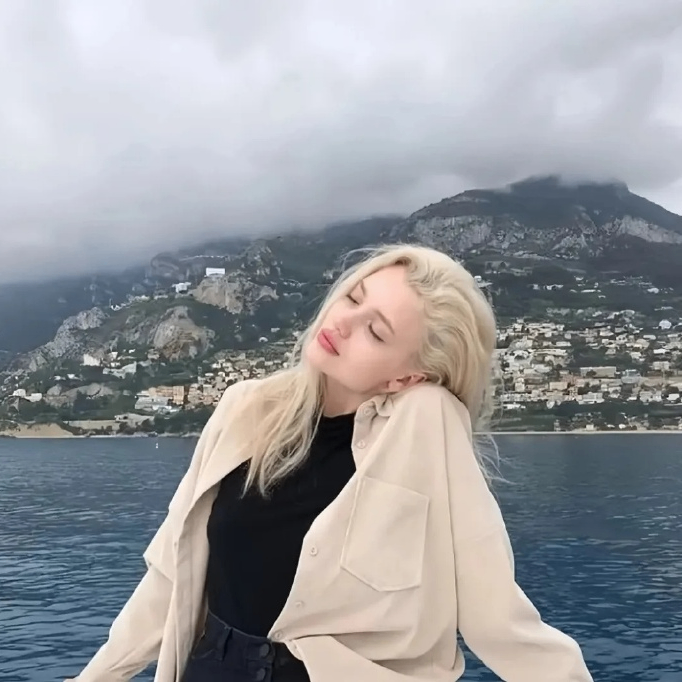 HenryChloe (matthewandrew.lens) Lens social identity (.lens handle) PFP