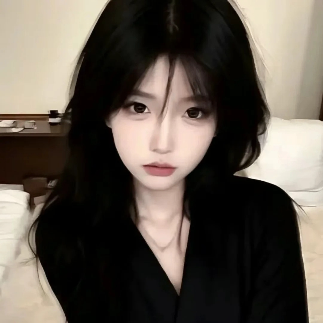 Ernest (elenaeliza.lens) Lens social identity (.lens handle) PFP