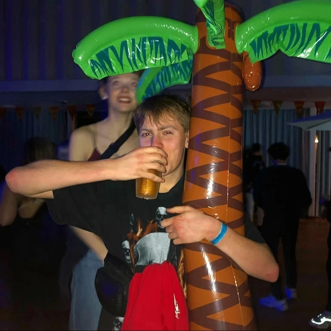 hhggttgf (evanfff.lens) Lens social identity (.lens handle) PFP