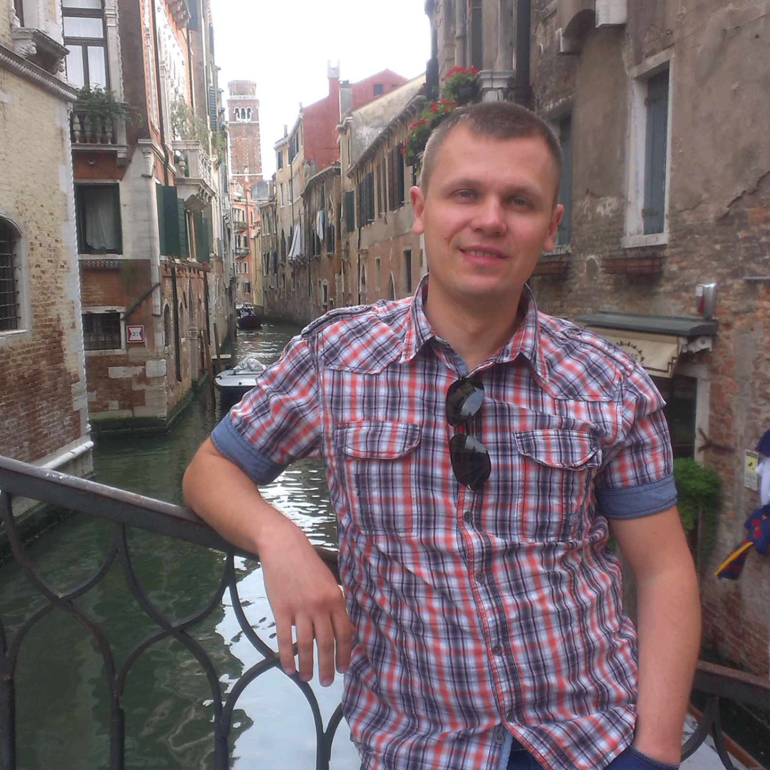 Boom (boombarash.lens) Lens social identity (.lens handle) PFP