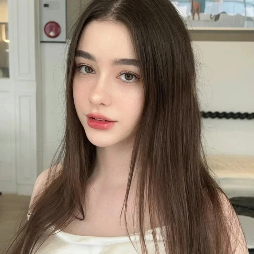 alvarat (alvarat.lens) Lens social identity (.lens handle) PFP