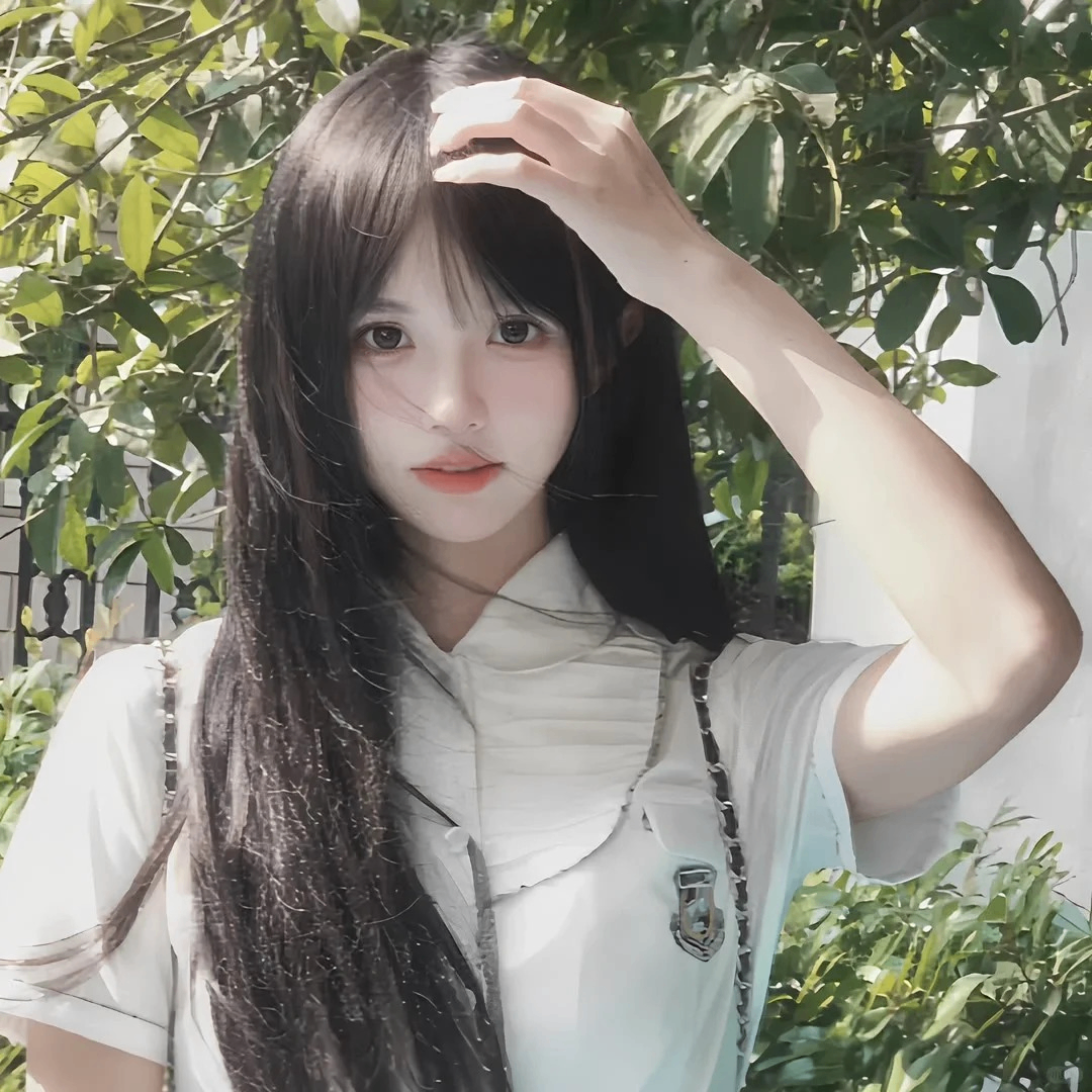 Astra (violetpaisley.lens) Lens social identity (.lens handle) PFP