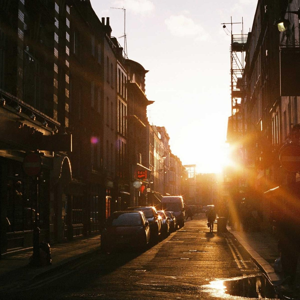 rhythmRaconteur (ernaquigley.lens) Lens social identity (.lens handle) PFP