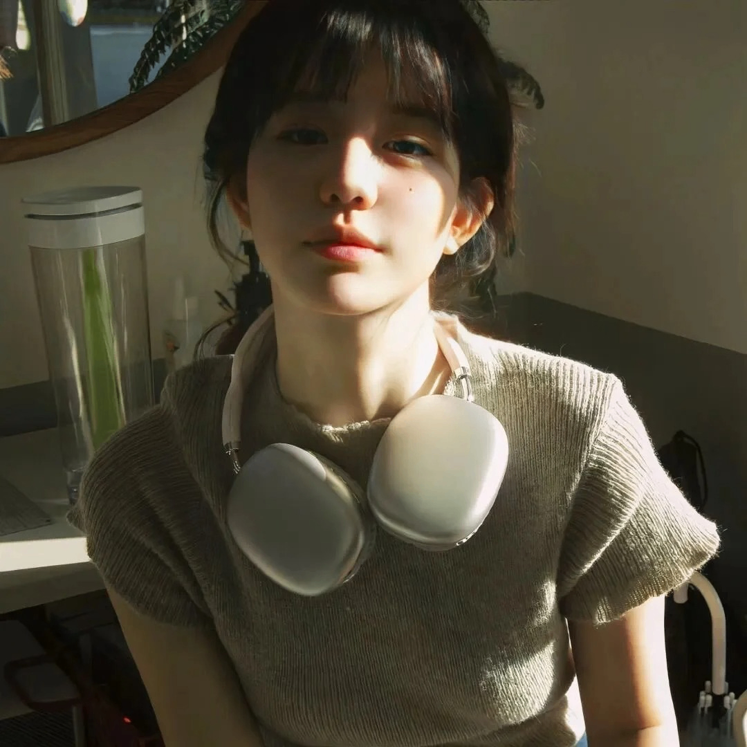 hehehi (hehei.lens) Lens social identity (.lens handle) PFP