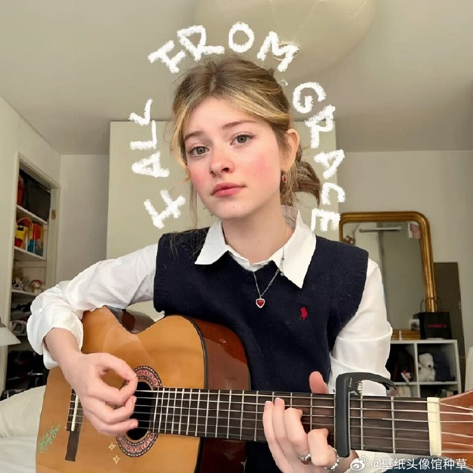 ChloeScarlett (uytretgiu33.lens) Lens social identity (.lens handle) PFP