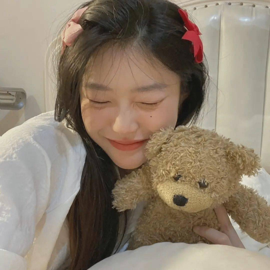 residency (residency.lens) Lens social identity (.lens handle) PFP