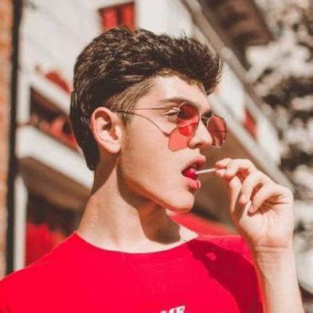 Jessica Macadam (qqqquu.lens) Lens social identity (.lens handle) PFP