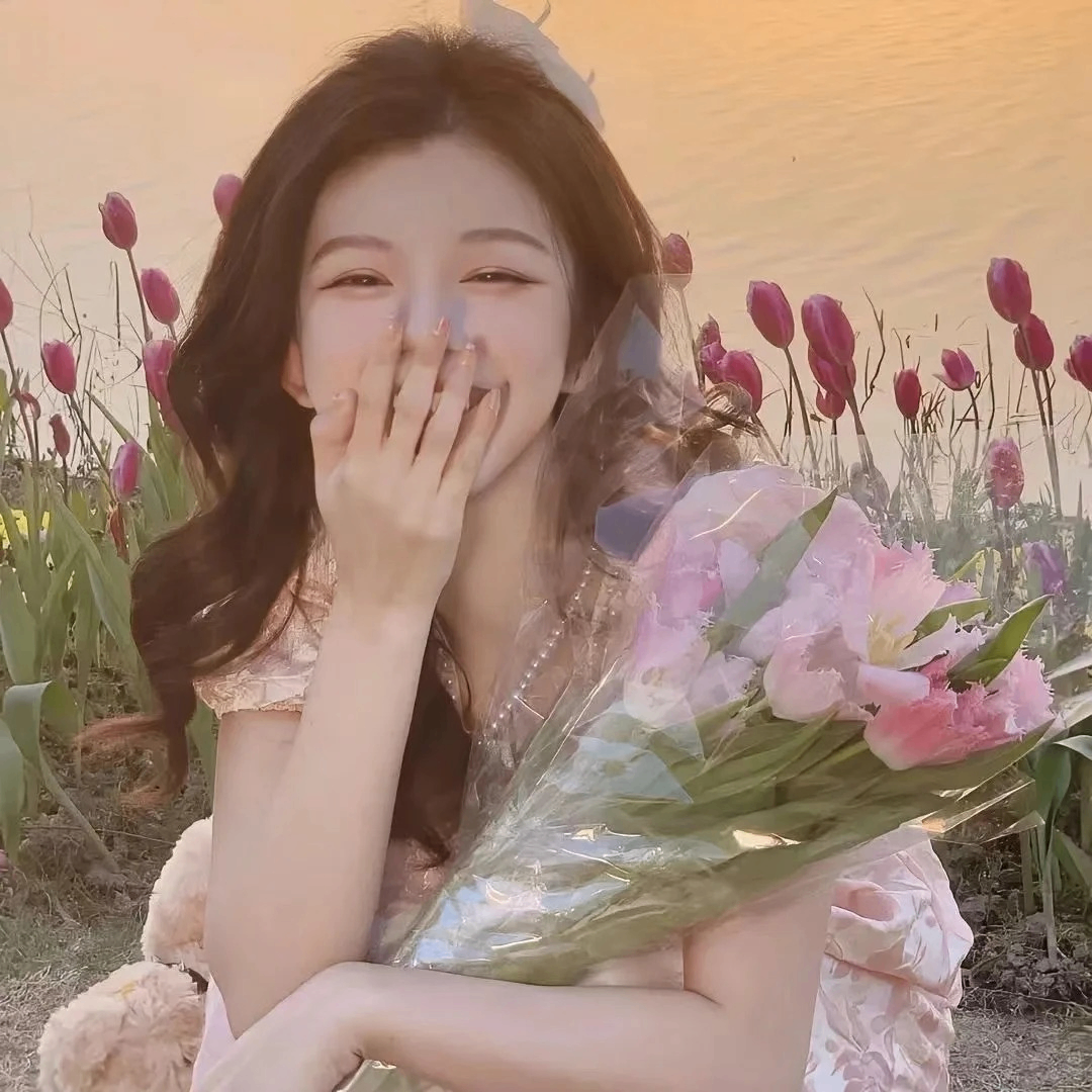 Ariana (pagepenny.lens) Lens social identity (.lens handle) PFP