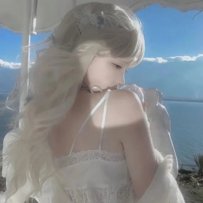 Echo mina (mirrom.lens) Lens social identity (.lens handle) PFP