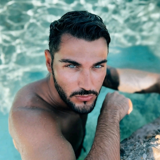 No.19 (nintheen.lens) Lens social identity (.lens handle) PFP