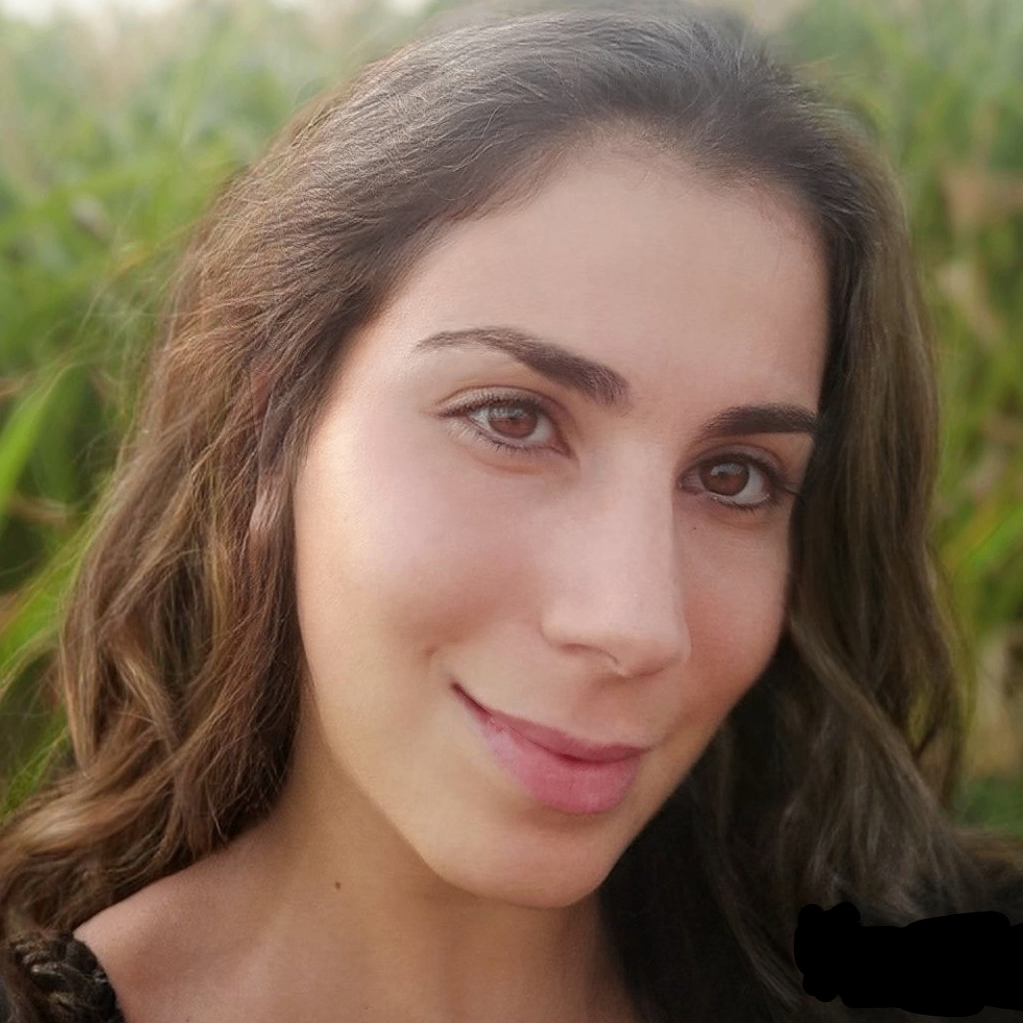 FlaviaM (flahm.lens) Lens social identity (.lens handle) PFP