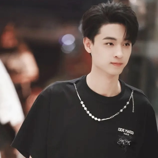 xiaoqina (xiaoqinxiaoxian.lens) Lens social identity (.lens handle) PFP