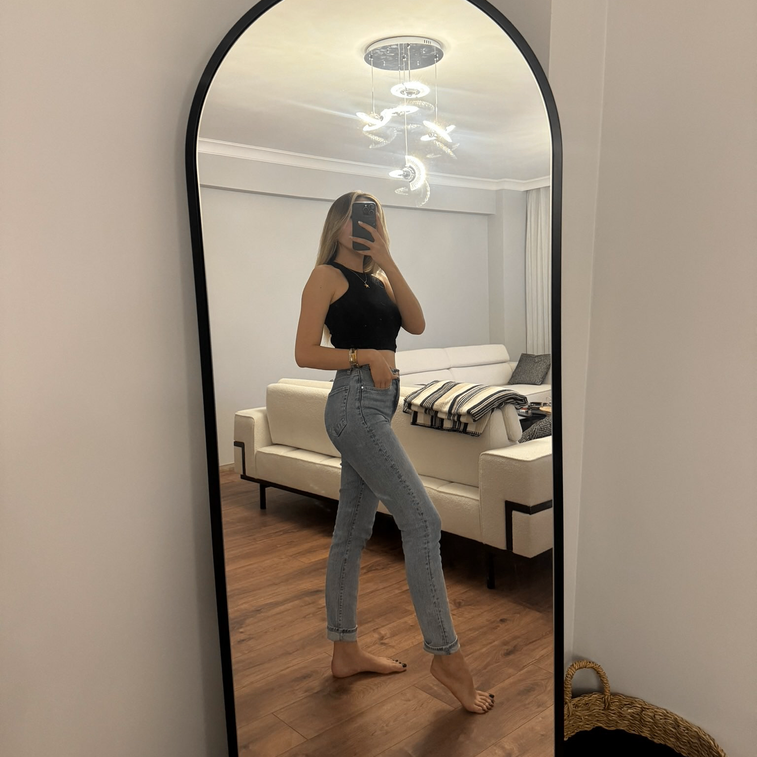 Laddyss Engineer (mechanical1912.lens) Lens social identity (.lens handle) PFP