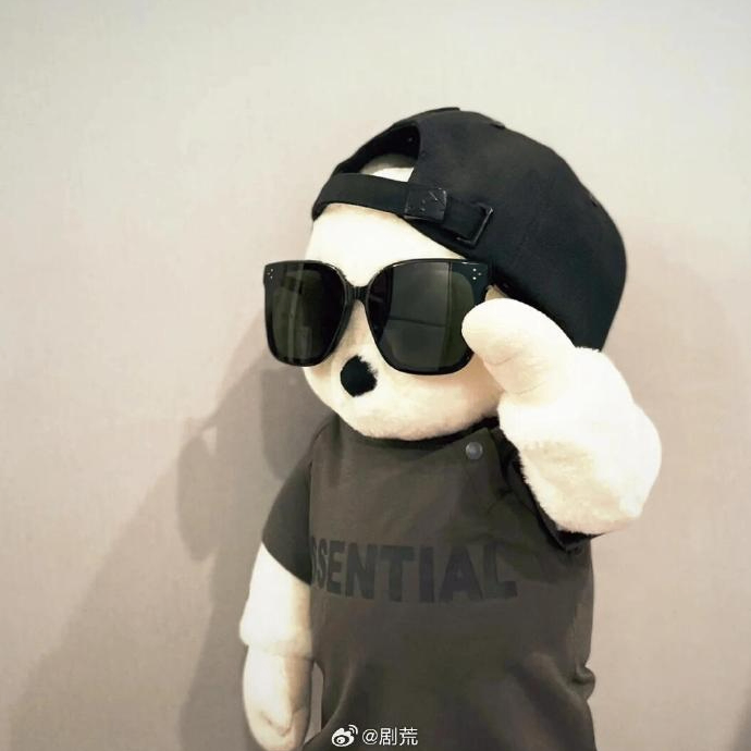 passerby (passerbyy.lens) Lens social identity (.lens handle) PFP