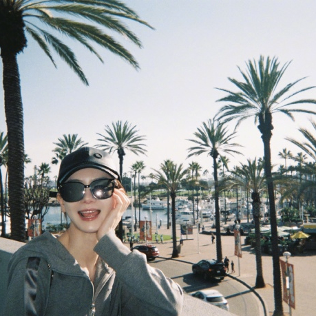 fhbgjnjht (camilleuio.lens) Lens social identity (.lens handle) PFP