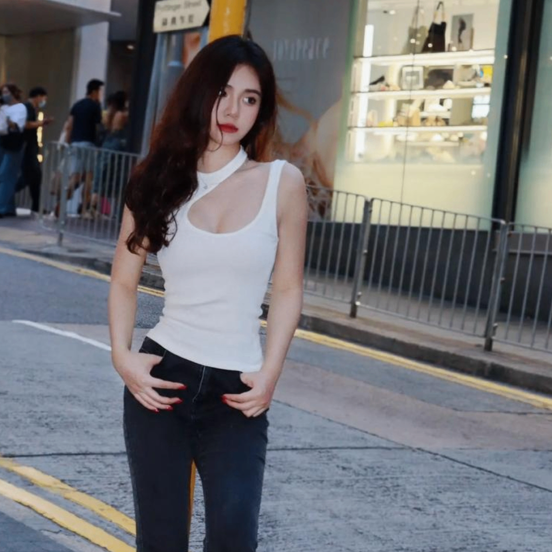 mee (mee1922.lens) Lens social identity (.lens handle) PFP