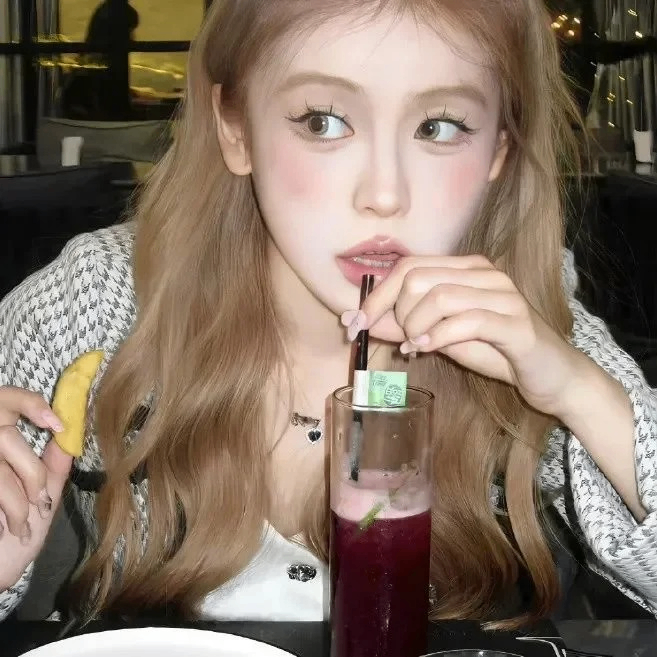 Aalto (olivialiamkl.lens) Lens social identity (.lens handle) PFP