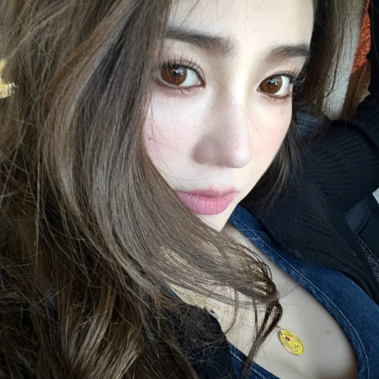 ava (avawong.lens) Lens social identity (.lens handle) PFP