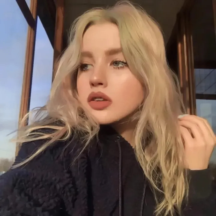 SHINING (brushs.lens) Lens social identity (.lens handle) PFP