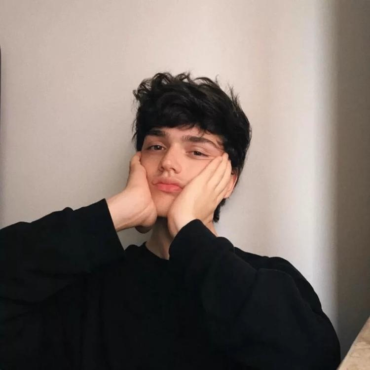 Piamunich (olympiamunich.lens) Lens social identity (.lens handle) PFP