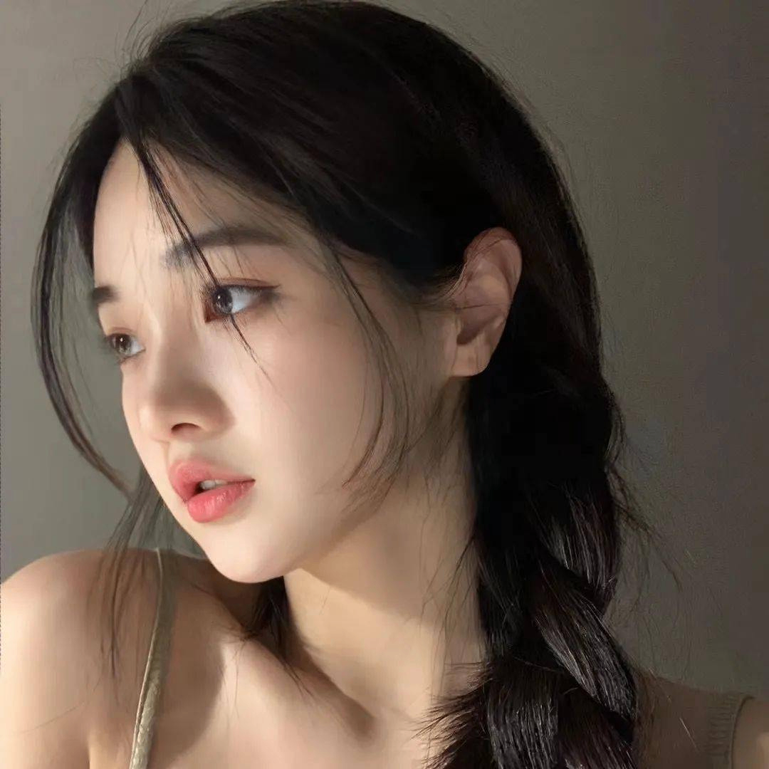 phungg (phungg.lens) Lens social identity (.lens handle) PFP