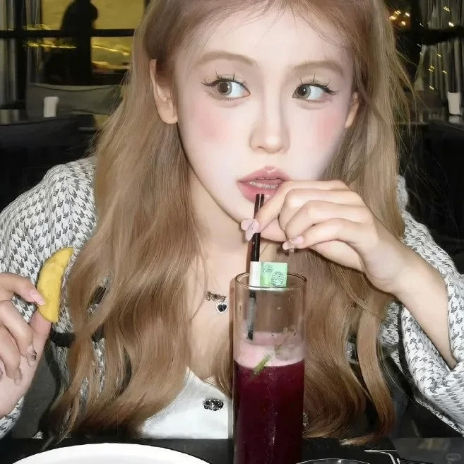 Fɪʀᴇᴡᴏʀᴋs (dianas.lens) Lens social identity (.lens handle) PFP