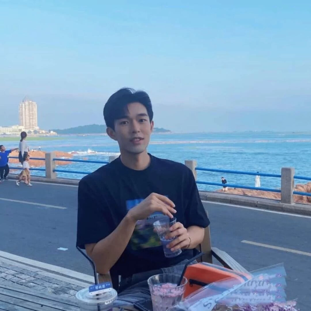 onchom (onchom.lens) Lens social identity (.lens handle) PFP