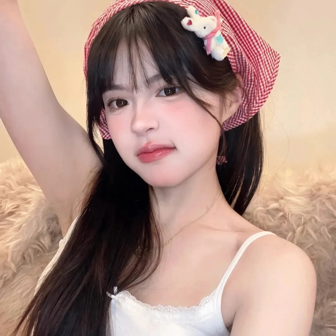 Astra (wrrytkfrdjjhffggtbufue.lens) Lens social identity (.lens handle) PFP