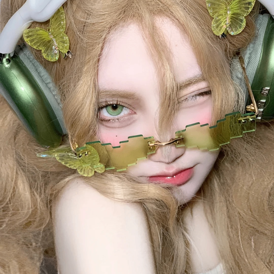 hwdwad (claudekk.lens) Lens social identity (.lens handle) PFP