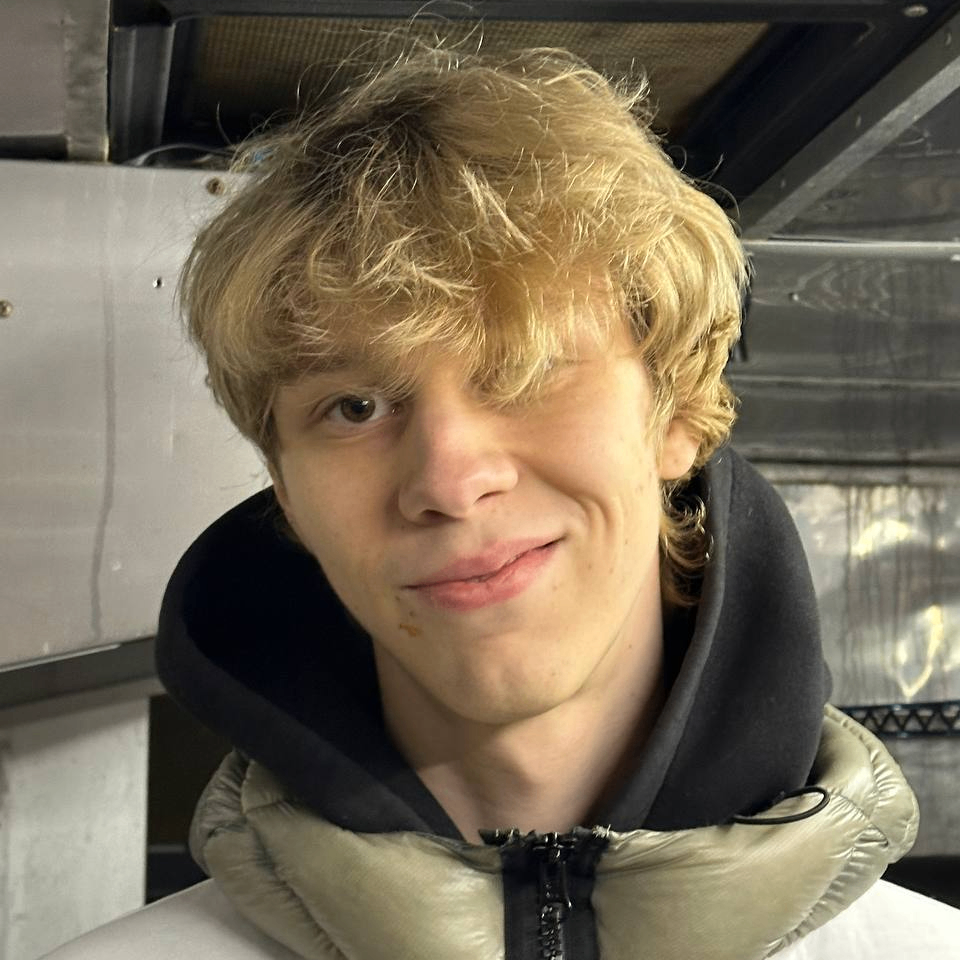 sv4t (youngsv4t.lens) Lens social identity (.lens handle) PFP