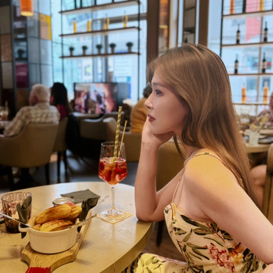 WatermeYue (charlesgonzalez.lens) Lens social identity (.lens handle) PFP