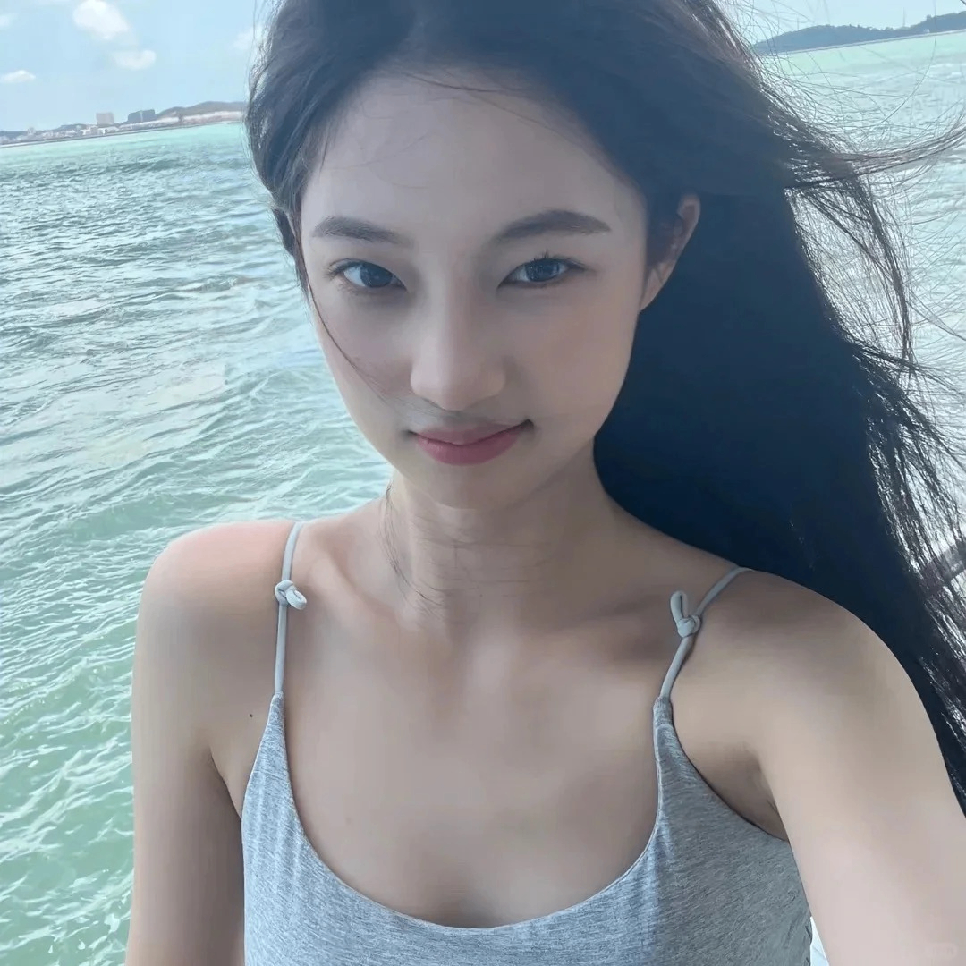 Adam (olivialiamklxsx.lens) Lens social identity (.lens handle) PFP