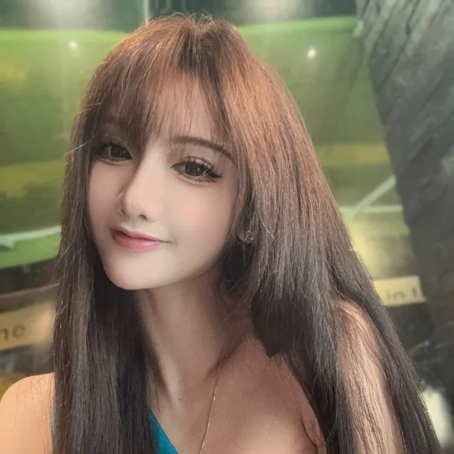 fiona (fionces.lens) Lens social identity (.lens handle) PFP