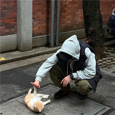 Elroy Jefferson (pppppw.lens) Lens social identity (.lens handle) PFP