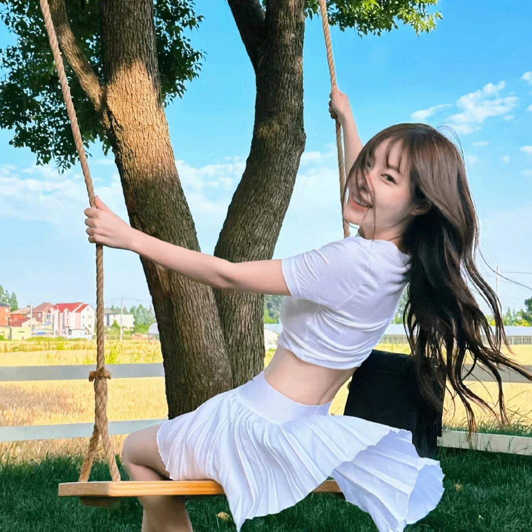 Quiana (emilyenid.lens) Lens social identity (.lens handle) PFP