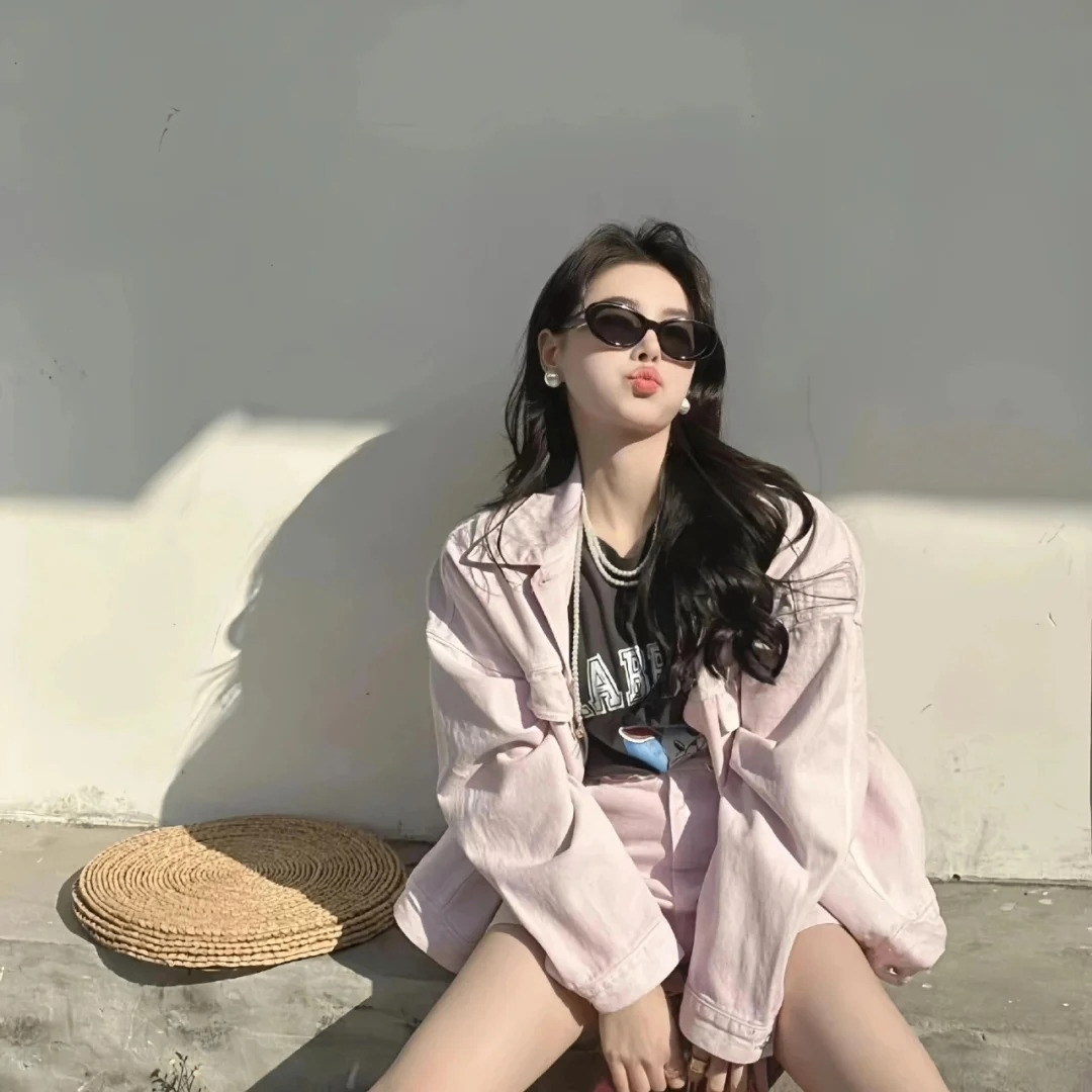 Francis (farrahfarrah.lens) Lens social identity (.lens handle) PFP