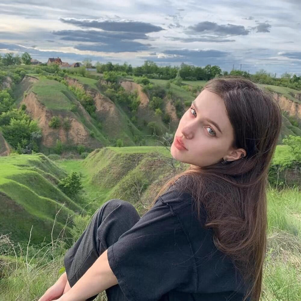 ChloeGrayson (gracesebastian.lens) Lens social identity (.lens handle) PFP