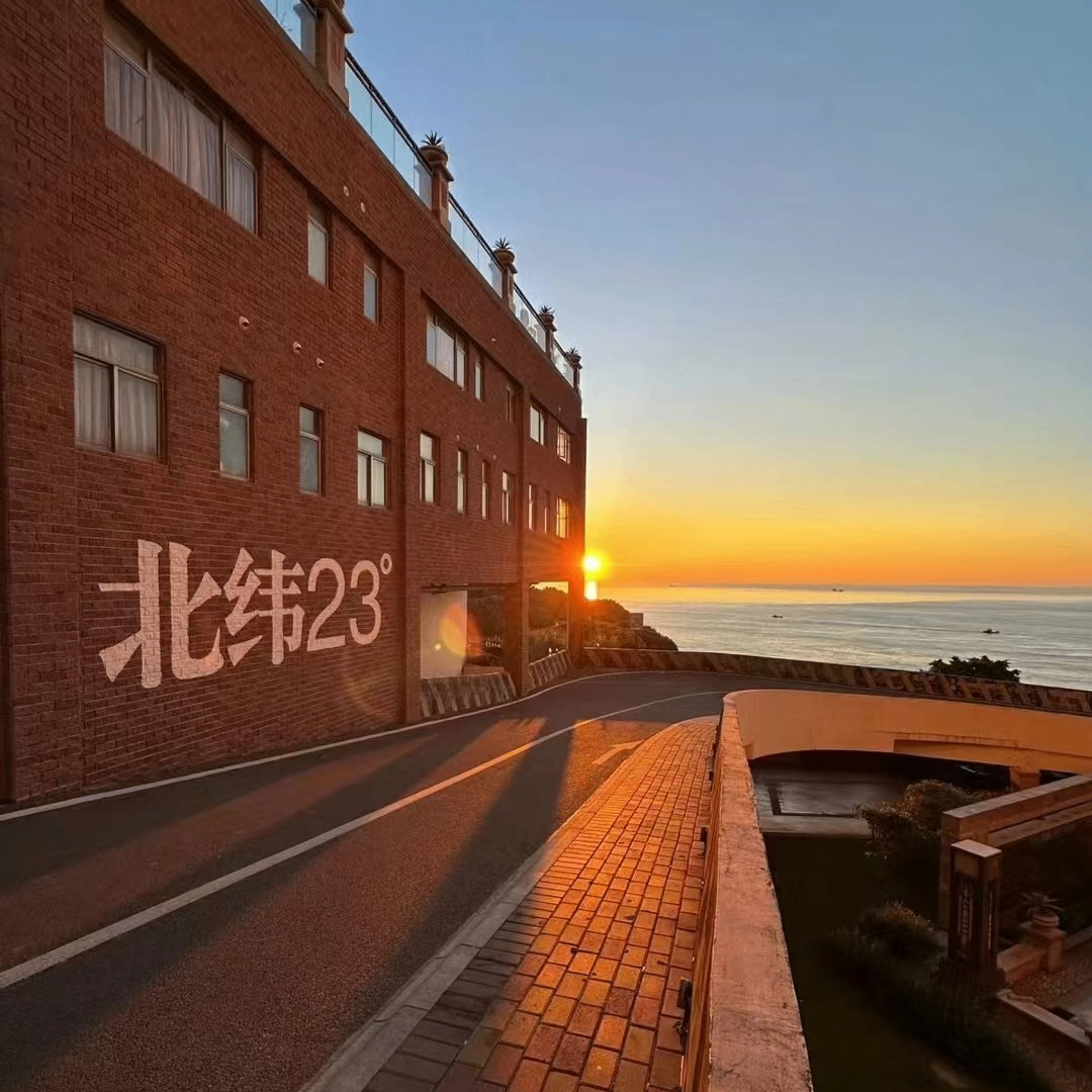 cc (poluwis.lens) Lens social identity (.lens handle) PFP