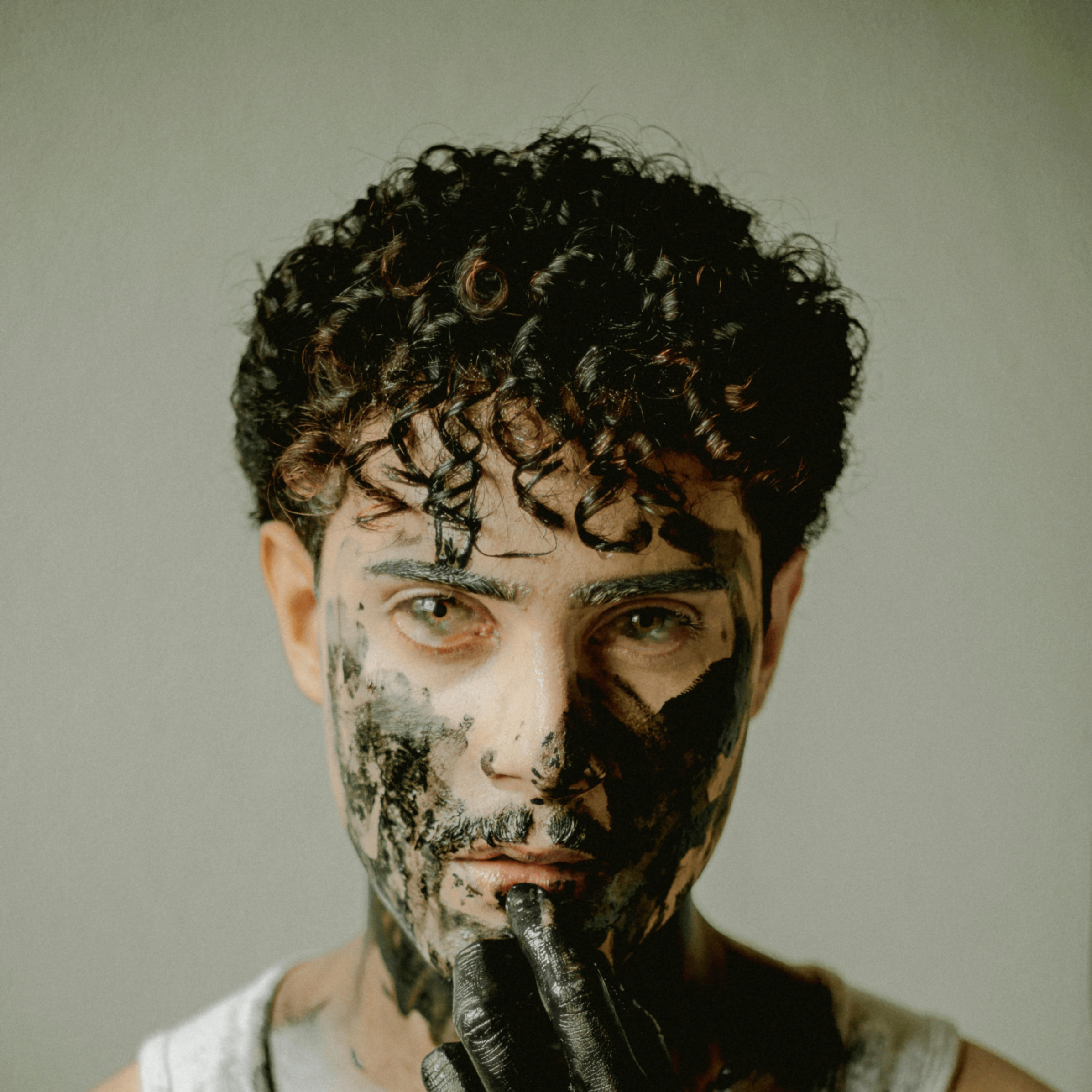 Pierre (ainioa.lens) Lens social identity (.lens handle) PFP