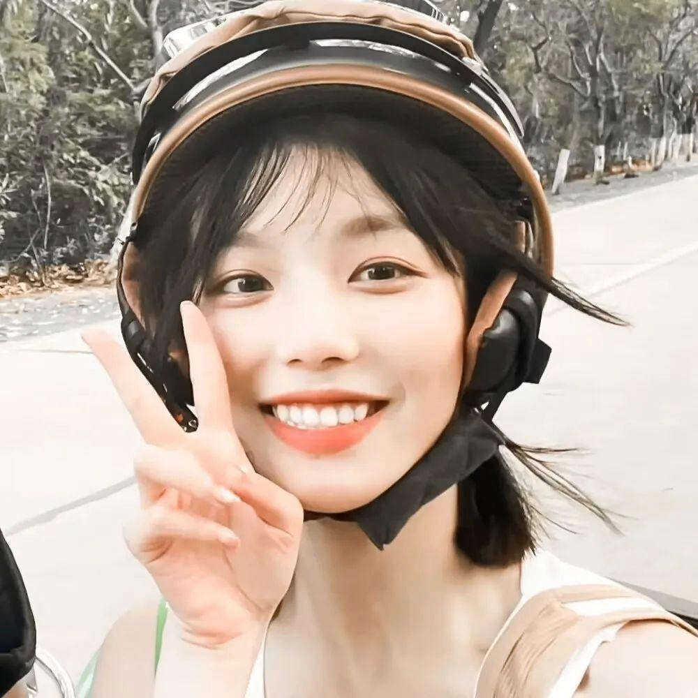 Miles Ralph (nnnnnng.lens) Lens social identity (.lens handle) PFP