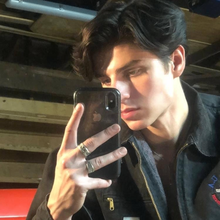 APK (apelovek.lens) Lens social identity (.lens handle) PFP