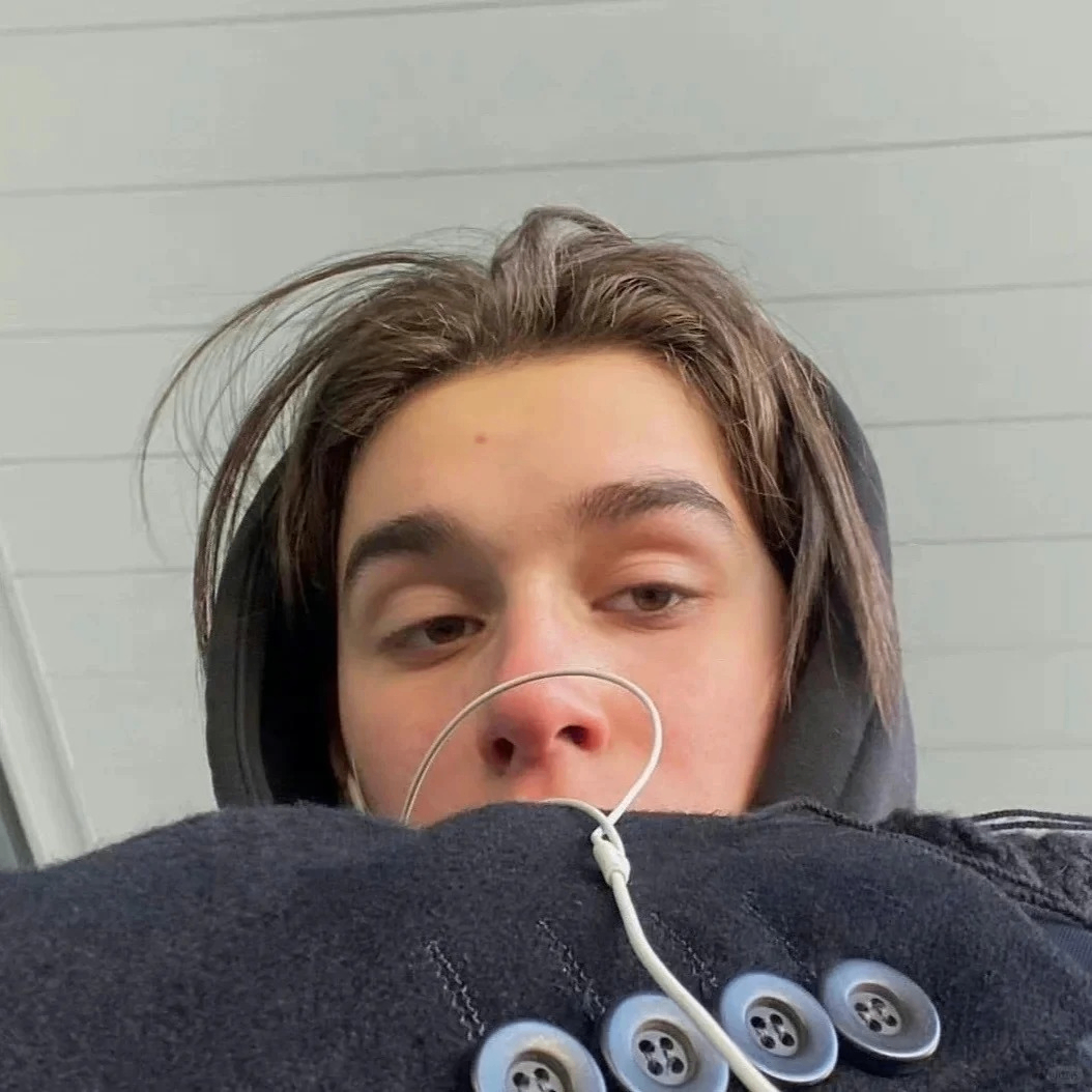 mgjjdfh (ellisggg.lens) Lens social identity (.lens handle) PFP