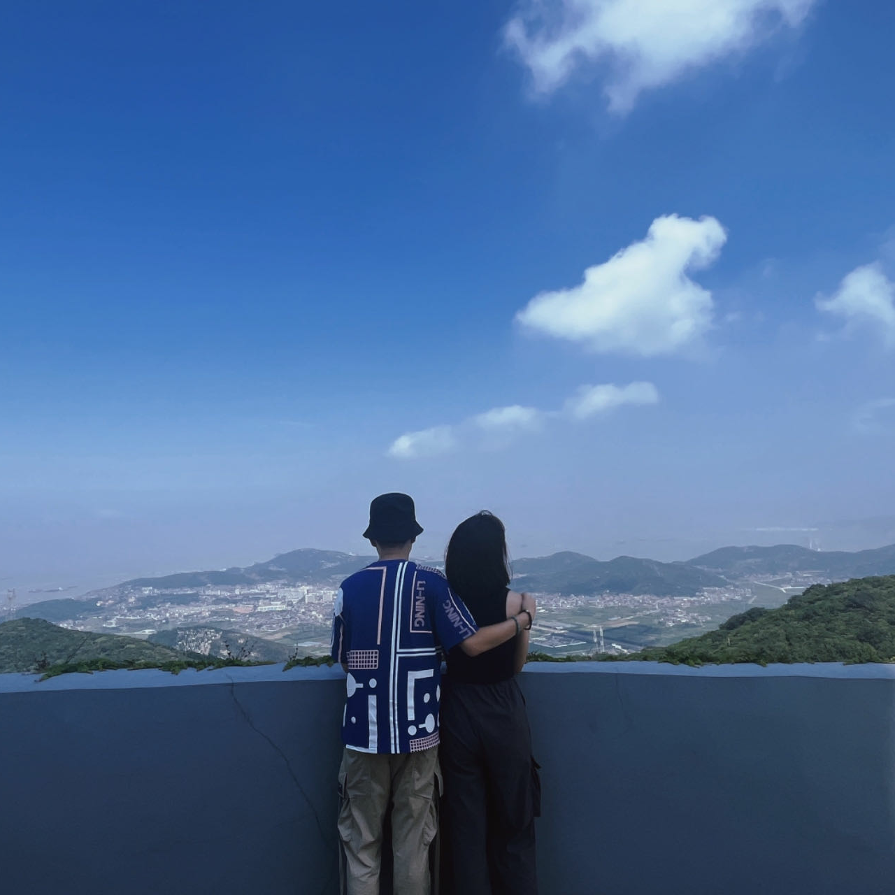 MAX (binvest.lens) Lens social identity (.lens handle) PFP