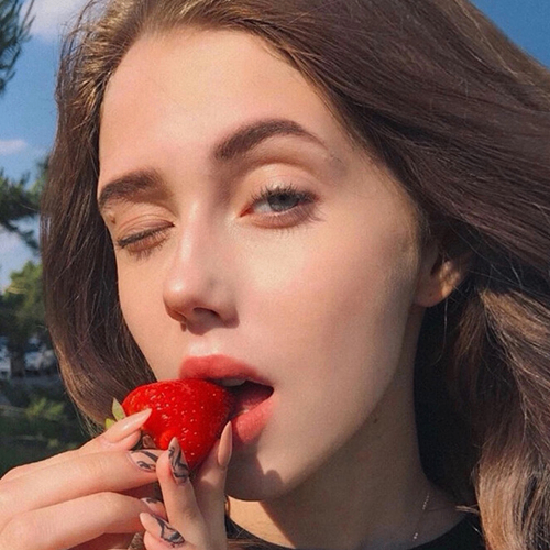 ChromaChronicler (exuberantexplorer.lens) Lens social identity (.lens handle) PFP