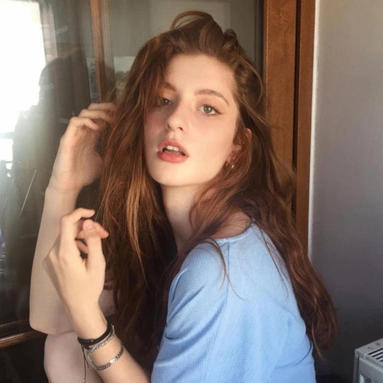 LivelyLola (paladinpride.lens) Lens social identity (.lens handle) PFP