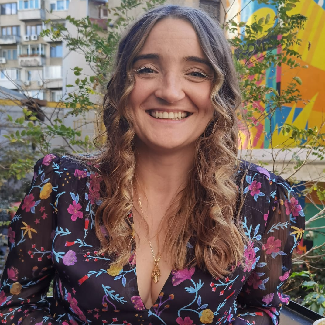 Alexandra Nicorici (frogule.lens) Lens social identity (.lens handle) PFP