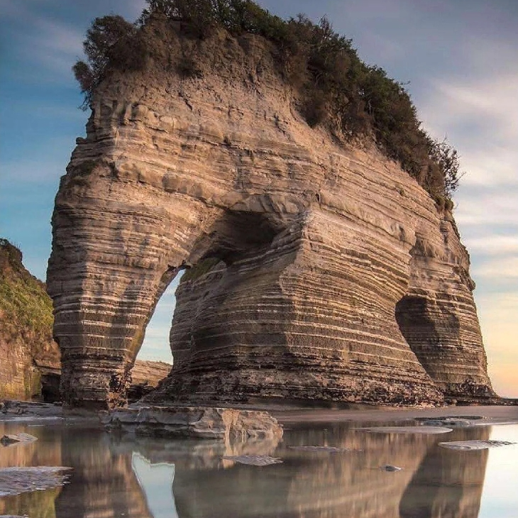 Music (83834.lens) Lens social identity (.lens handle) PFP